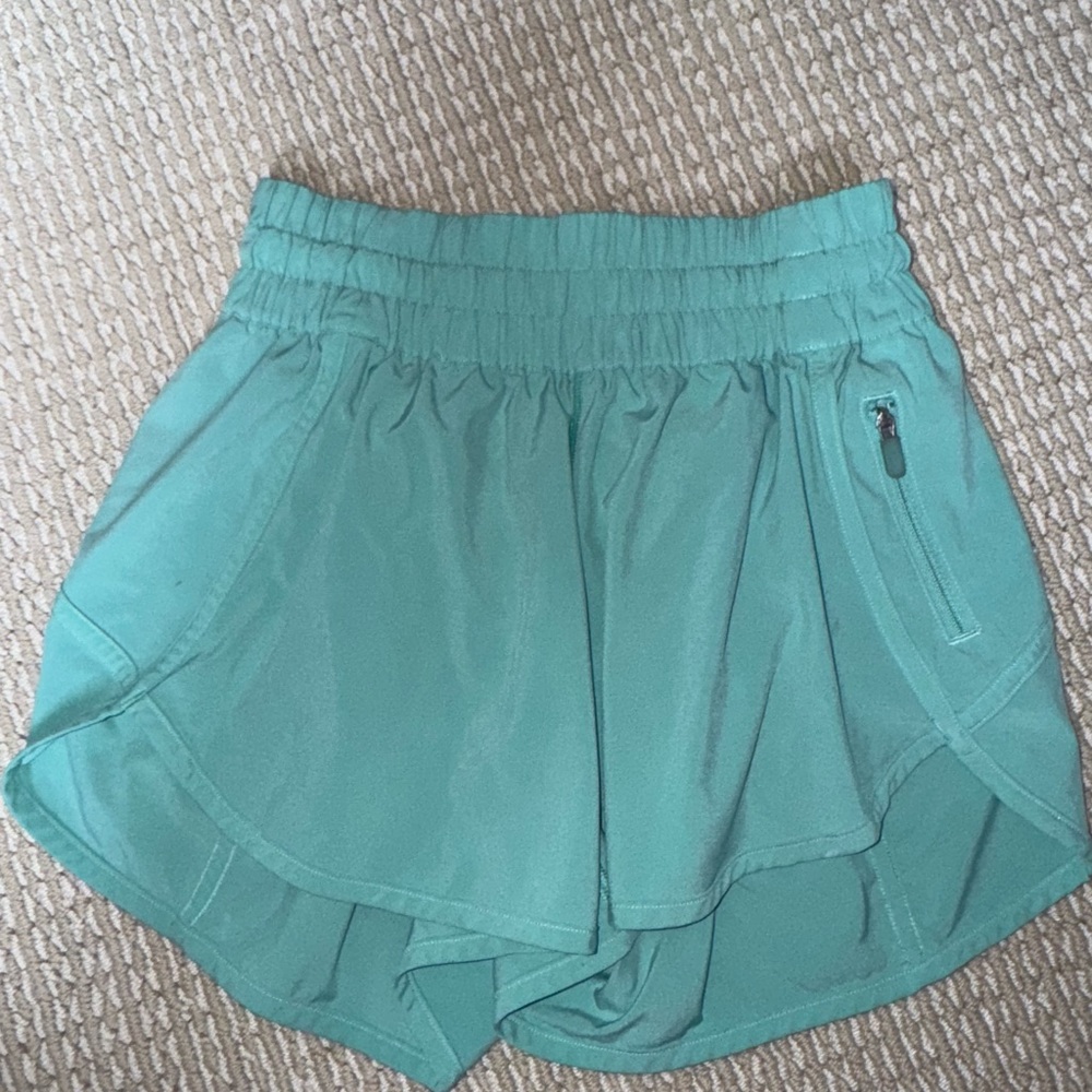 Women's Lulu Athletic Shorts 4inch